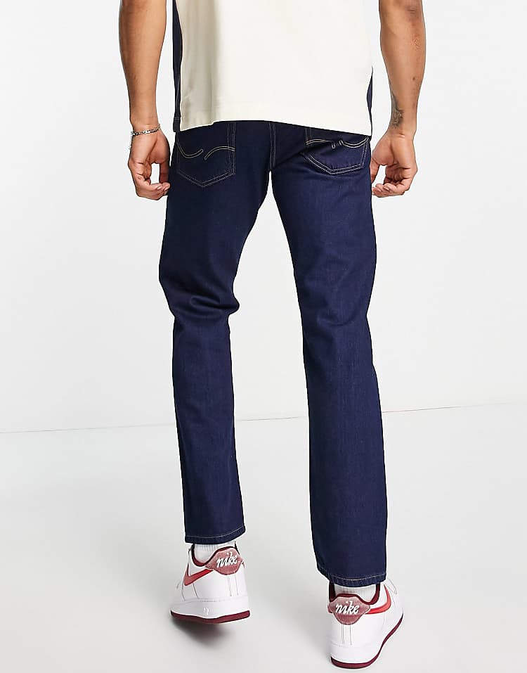 https://images.asos-media.com/products/jack-jones-intelligence-chris-loose-fit-jeans-in-rinse-wash/201857145-2?$n_750w$&wid=750&fit=constrain