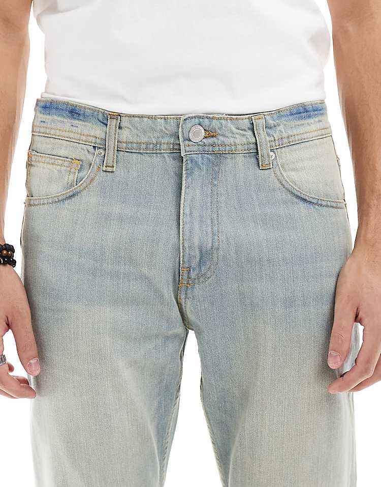 https://images.asos-media.com/products/dtt-rigid-cropped-tapered-fit-jeans-in-light-blue-vintage-tint/206492848-5?$n_750w$&wid=750&fit=constrain