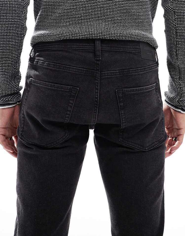 https://images.asos-media.com/products/jj-rebel-adam-tapered-jeans-in-black/207150741-4?$n_750w$&wid=750&fit=constrain