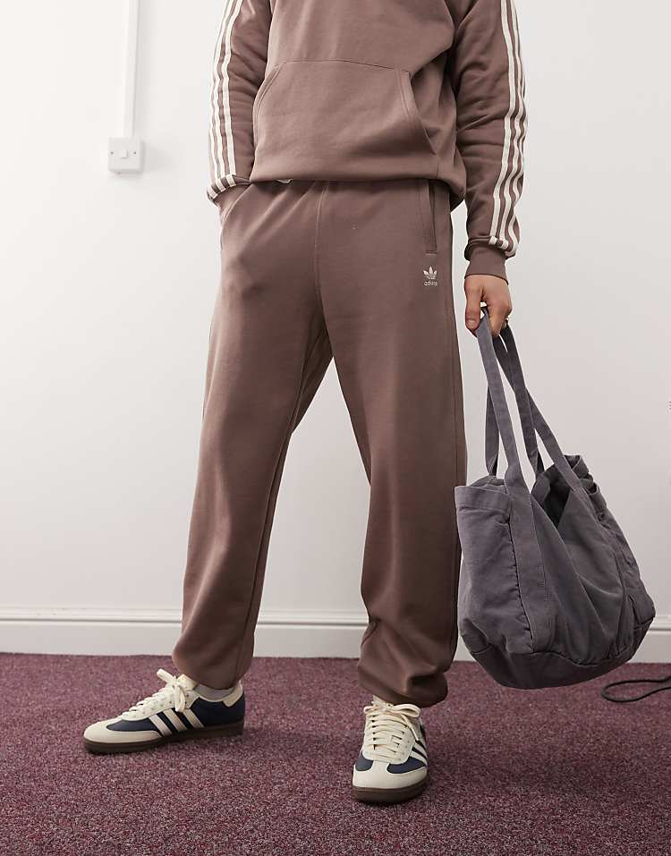 https://images.asos-media.com/products/adidas-originals-trefoil-essentials-joggers-in-brown/207194106-2?$n_750w$&wid=750&fit=constrain