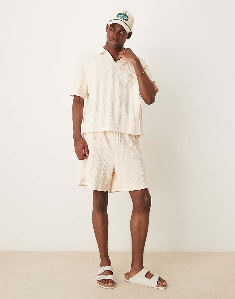 https://images.asos-media.com/products/asos-design-boxy-relaxed-polo-in-heavyweight-cream-cable-texture/208540586-2?$n_750w$&wid=750&fit=constrain