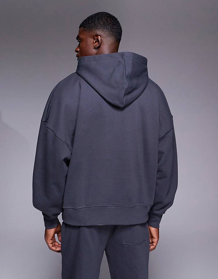 https://images.asos-media.com/products/asos-design-premium-heavyweight-extreme-oversized-hoodie-in-400gsm-in-grey/208547476-3?$n_750w$&wid=750&fit=constrain