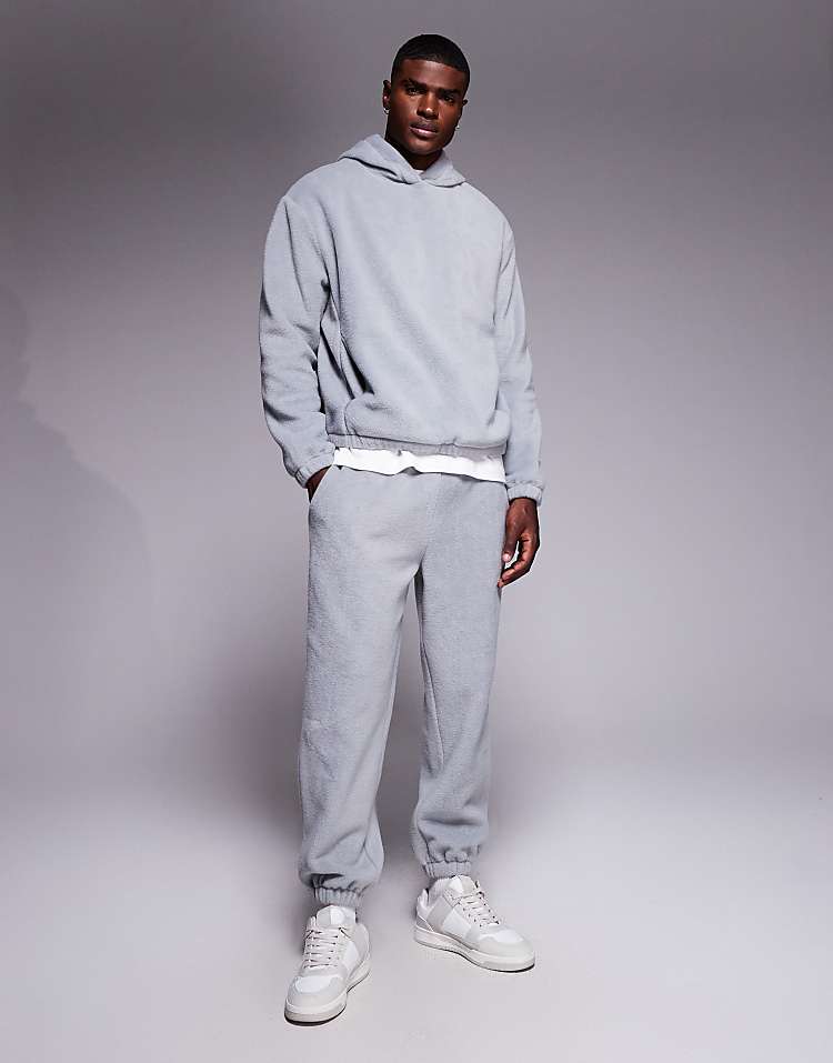 https://images.asos-media.com/products/asos-design-co-ord-tapered-fleece-jogger-in-grey/208550136-2?$n_750w$&wid=750&fit=constrain