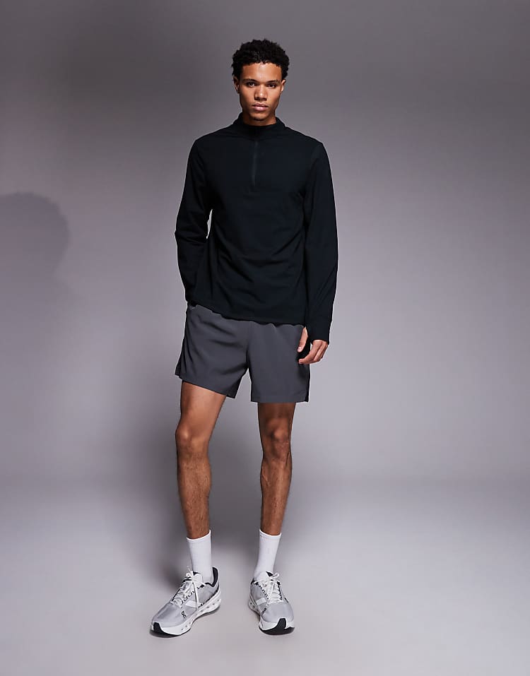 https://images.asos-media.com/products/4505-running-thermal-interlock-1-4-zip-long-sleeve-training-top-in-black/208667667-2?$n_750w$&wid=750&fit=constrain