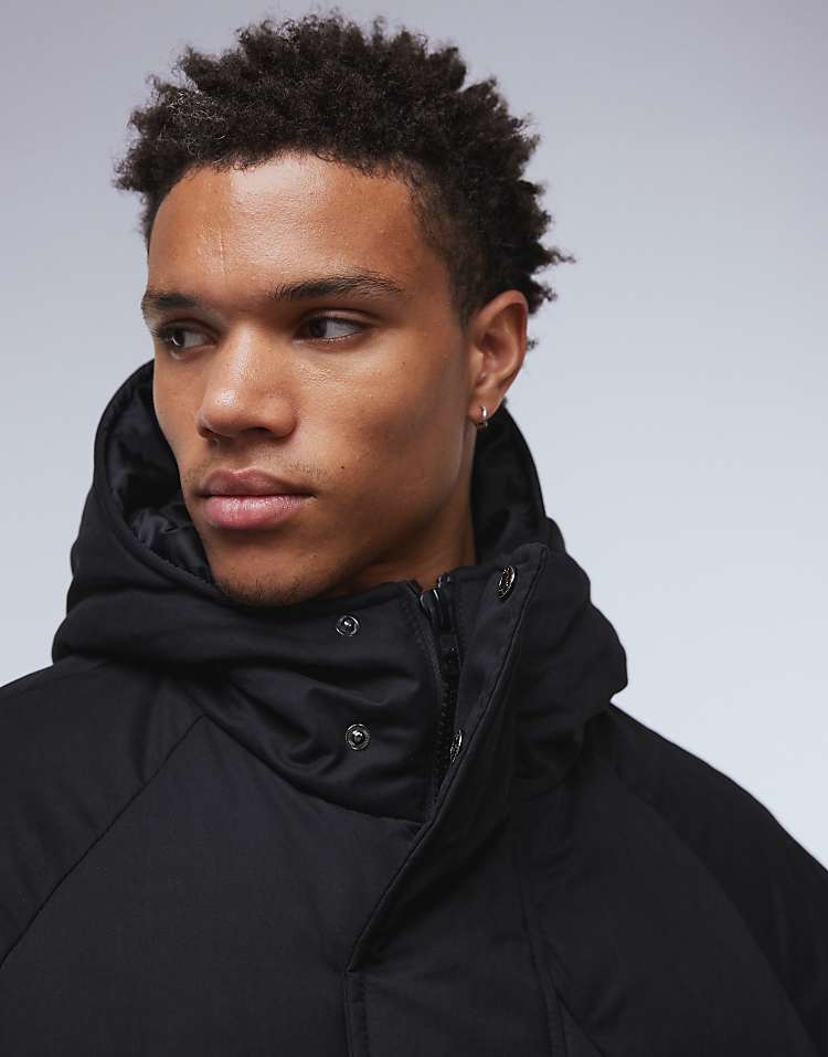 https://images.asos-media.com/products/asos-design-oversized-hooded-puffer-jacket-in-black/208759458-5?$n_750w$&wid=750&fit=constrain