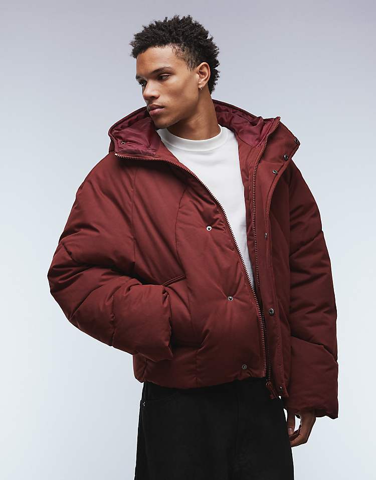 https://images.asos-media.com/products/asos-design-oversized-hooded-puffer-jacket-in-red/208759521-1-red?$n_750w$&wid=750&fit=constrain