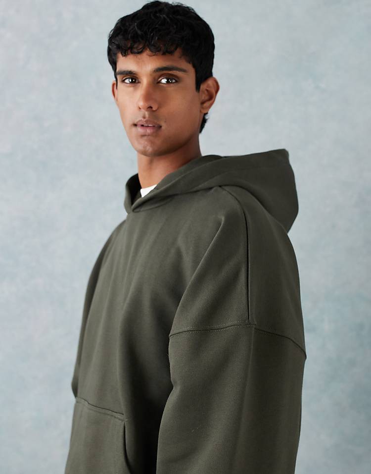 https://images.asos-media.com/products/asos-design-premium-heavyweight-extreme-oversized-hoodie-in-400gsm-khaki/208784771-4?$n_750w$&wid=750&fit=constrain