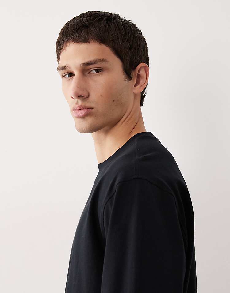 https://images.asos-media.com/products/asos-collective-ac-t-251-signature-fit-heavyweight-long-sleeve-t-shirt-in-black/208841510-5?$n_750w$&wid=750&fit=constrain