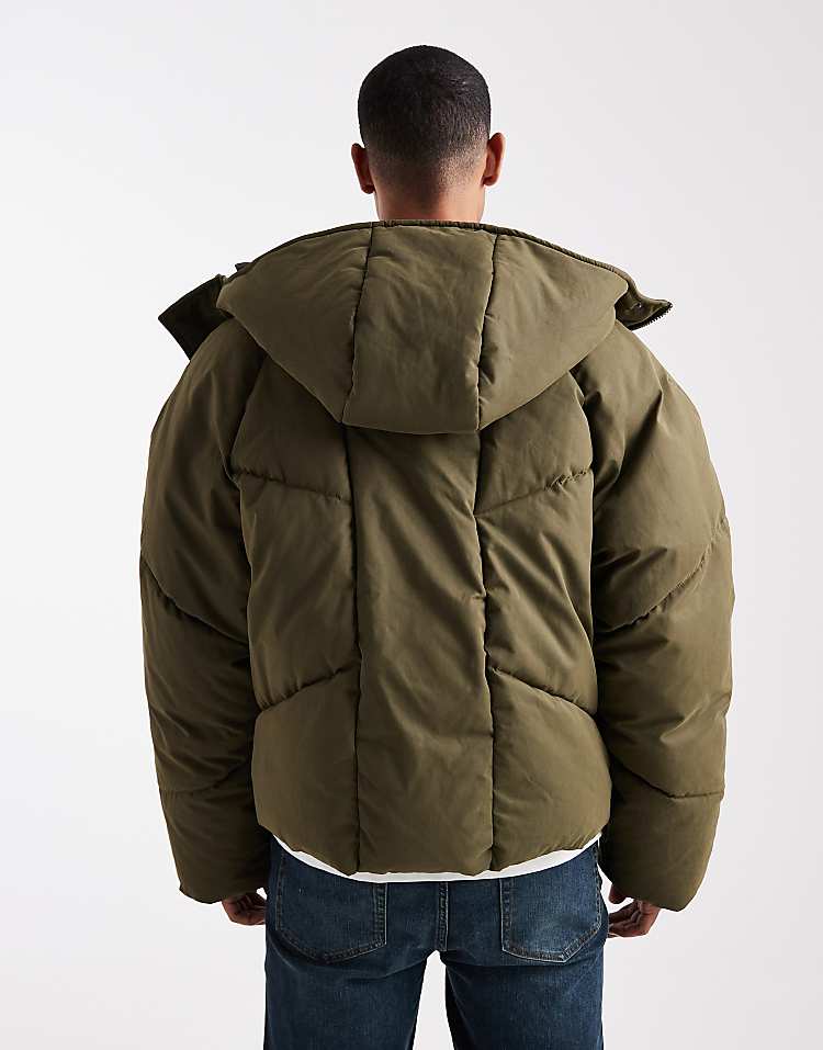 https://images.asos-media.com/products/asos-design-oversized-puffer-jacket-in-green/208841917-3?$n_750w$&wid=750&fit=constrain
