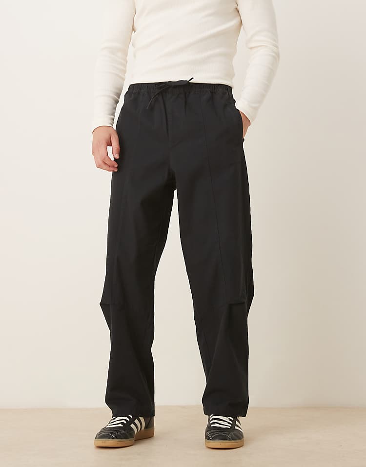 https://images.asos-media.com/products/asos-design-relaxed-tapered-pull-on-trousers-in-black/208917812-1-black?$n_750w$&wid=750&fit=constrain