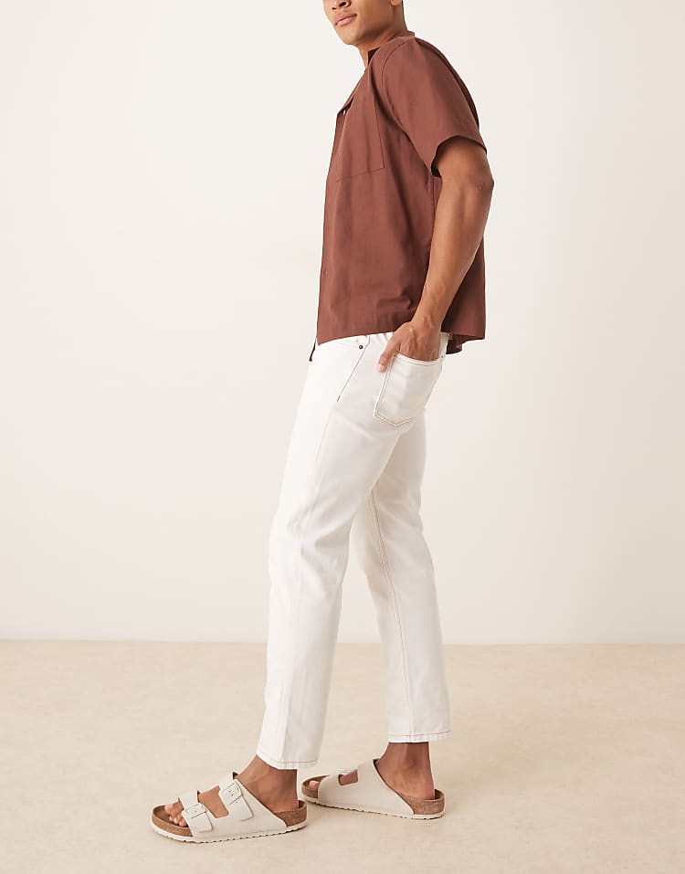 https://images.asos-media.com/products/scalpers-cropped-jeans-in-cream/208919791-3?$n_750w$&wid=750&fit=constrain