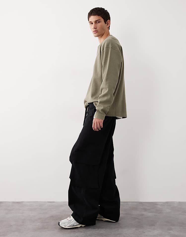 https://images.asos-media.com/products/asos-collective-ac-b-255-oversized-cargos-in-washed-black/208926588-4?$n_750w$&wid=750&fit=constrain