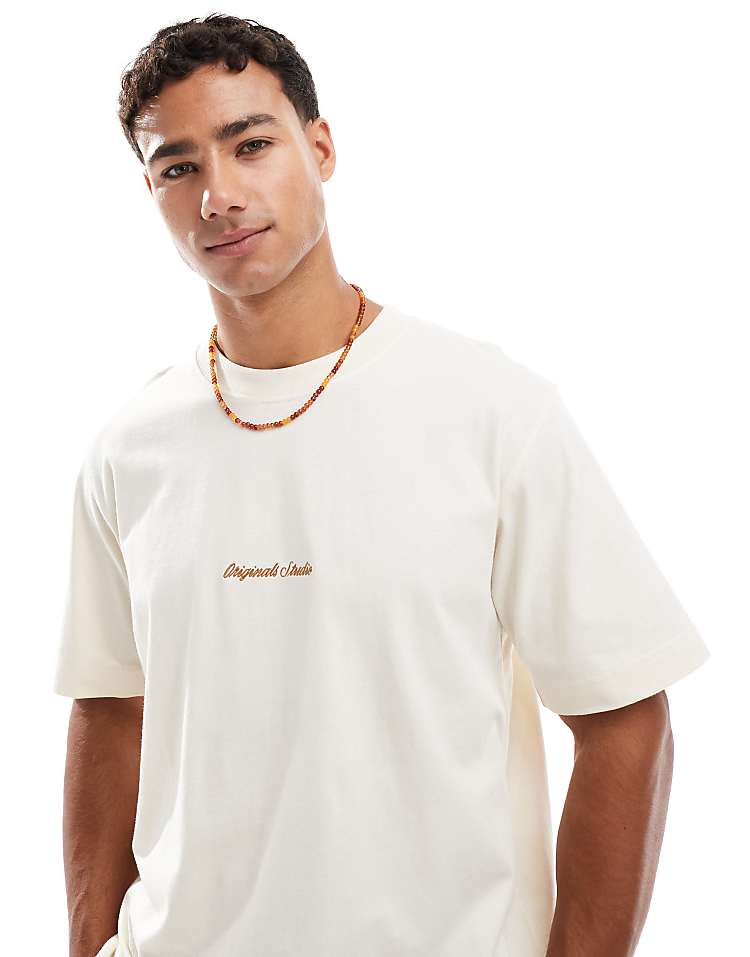 https://images.asos-media.com/products/jack-jones-oversize-t-shirt-with-originals-embroidery-in-cream/208948363-1-antiquewhite?$n_750w$&wid=750&fit=constrain