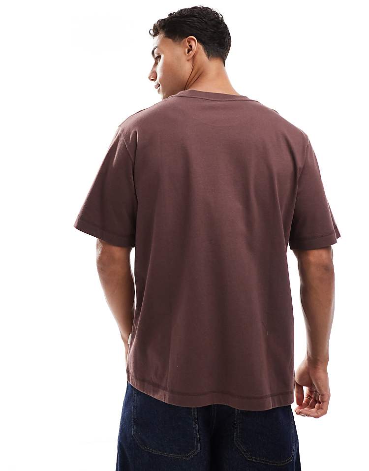 https://images.asos-media.com/products/jack-jones-oversize-t-shirt-with-originals-embroidery-in-brown/208948599-4?$n_750w$&wid=750&fit=constrain