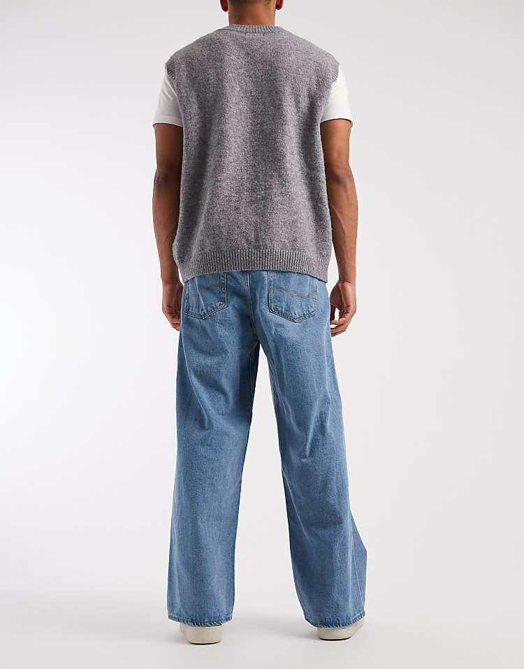 https://images.asos-media.com/products/jack-jones-dave-super-baggy-jeans-in-blue/208949830-3?$n_750w$&wid=750&fit=constrain