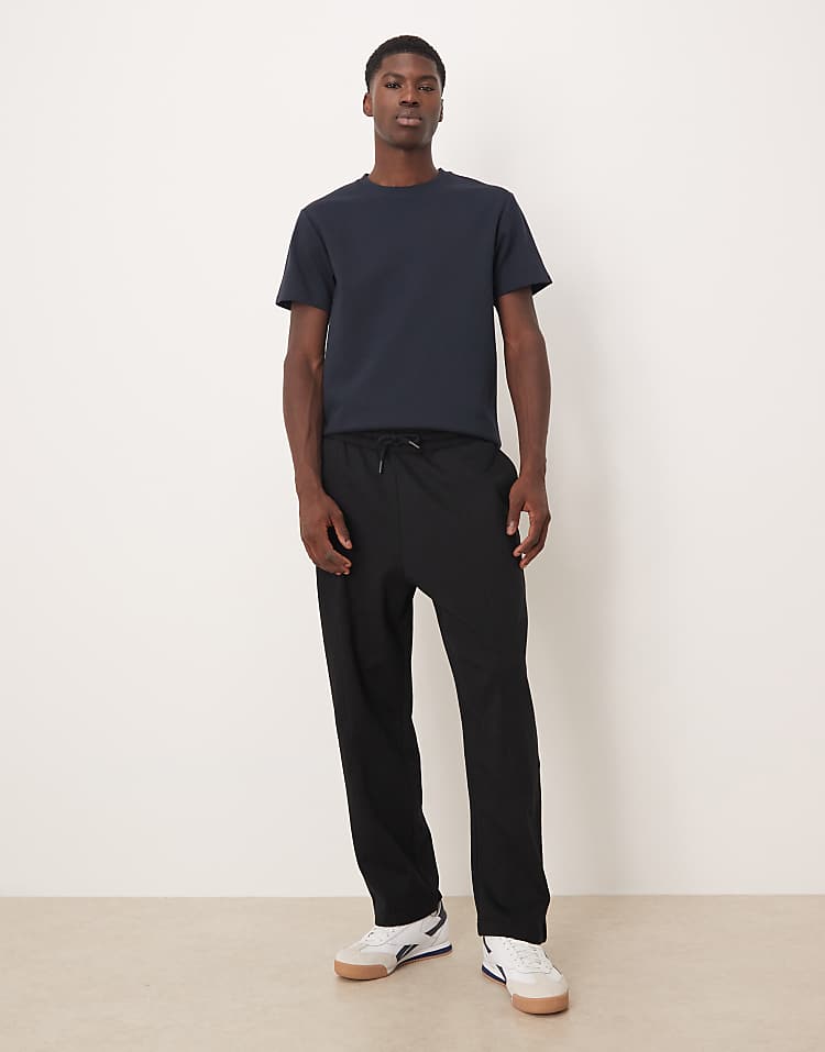 https://images.asos-media.com/products/asos-design-oversized-joggers-with-pin-tuck-detail-in-black/208967990-2?$n_750w$&wid=750&fit=constrain