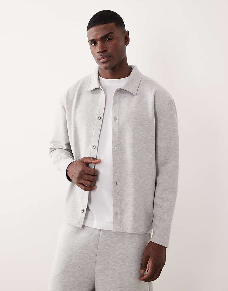 https://images.asos-media.com/products/asos-design-relaxed-button-through-jacket-in-light-grey/208983784-1-greymarl?$n_750w$&wid=750&fit=constrain