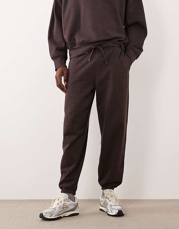 https://images.asos-media.com/products/asos-design-oversized-jogger-in-brown-marl/209009317-2?$n_750w$&wid=750&fit=constrain