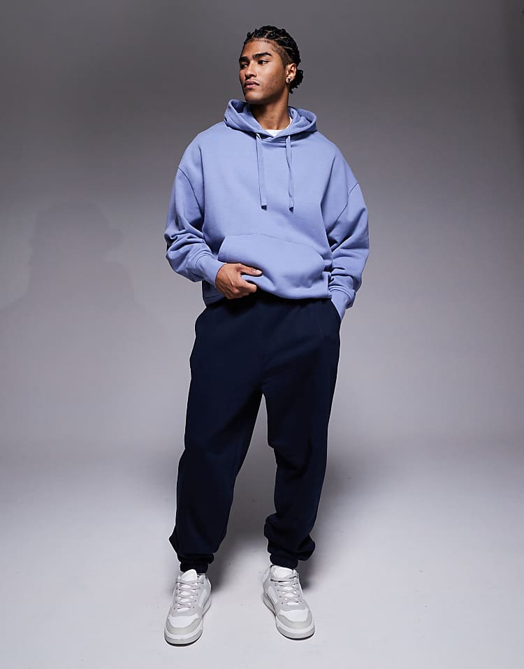https://images.asos-media.com/products/asos-design-oversized-joggers-in-navy/209009367-1-navy?$n_750w$&wid=750&fit=constrain