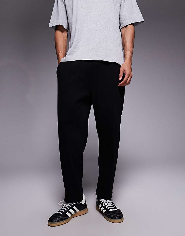 https://images.asos-media.com/products/asos-design-heavyweight-straight-leg-jogger-with-fixed-hem-and-pin-tucks-in-black/209011478-1-black?$n_750w$&wid=750&fit=constrain