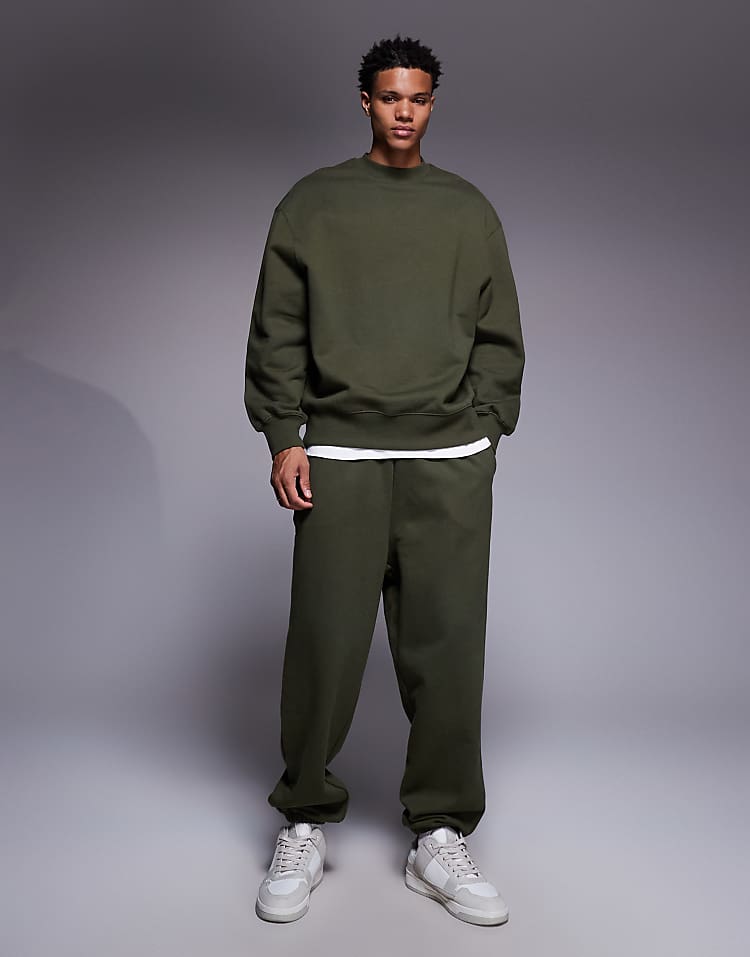https://images.asos-media.com/products/asos-design-premium-heavyweight-oversized-sweatshirt-in-400-gsm-khaki/209014667-2?$n_750w$&wid=750&fit=constrain