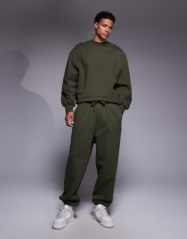 https://images.asos-media.com/products/asos-design-premium-heavyweight-oversized-jogger-in-400-gsm-khaki/209074969-1-olivenight?$n_750w$&wid=750&fit=constrain