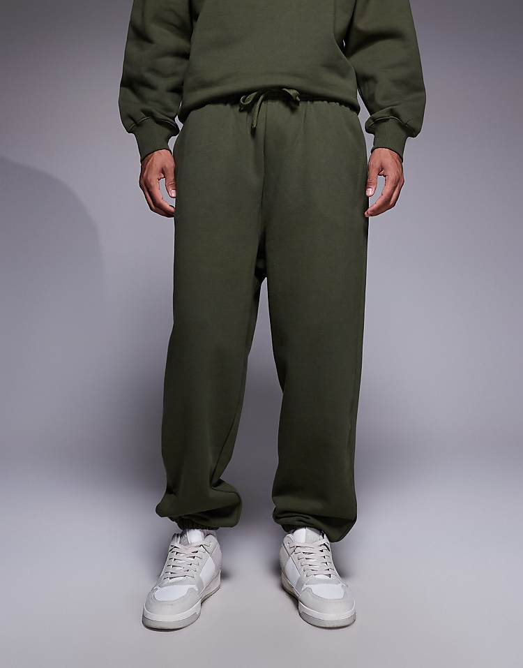 https://images.asos-media.com/products/asos-design-premium-heavyweight-oversized-jogger-in-400-gsm-khaki/209074969-2?$n_750w$&wid=750&fit=constrain