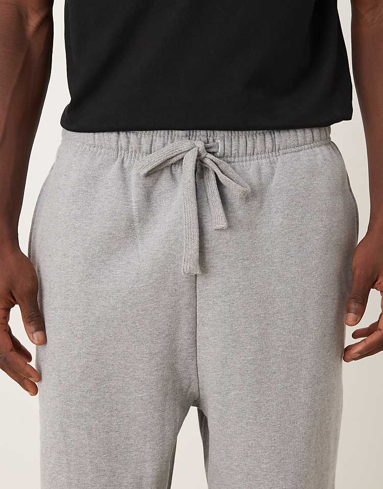 https://images.asos-media.com/products/asos-design-premium-heavyweight-oversized-joggers-400gsms-in-grey-marl/209079117-5?$n_750w$&wid=750&fit=constrain