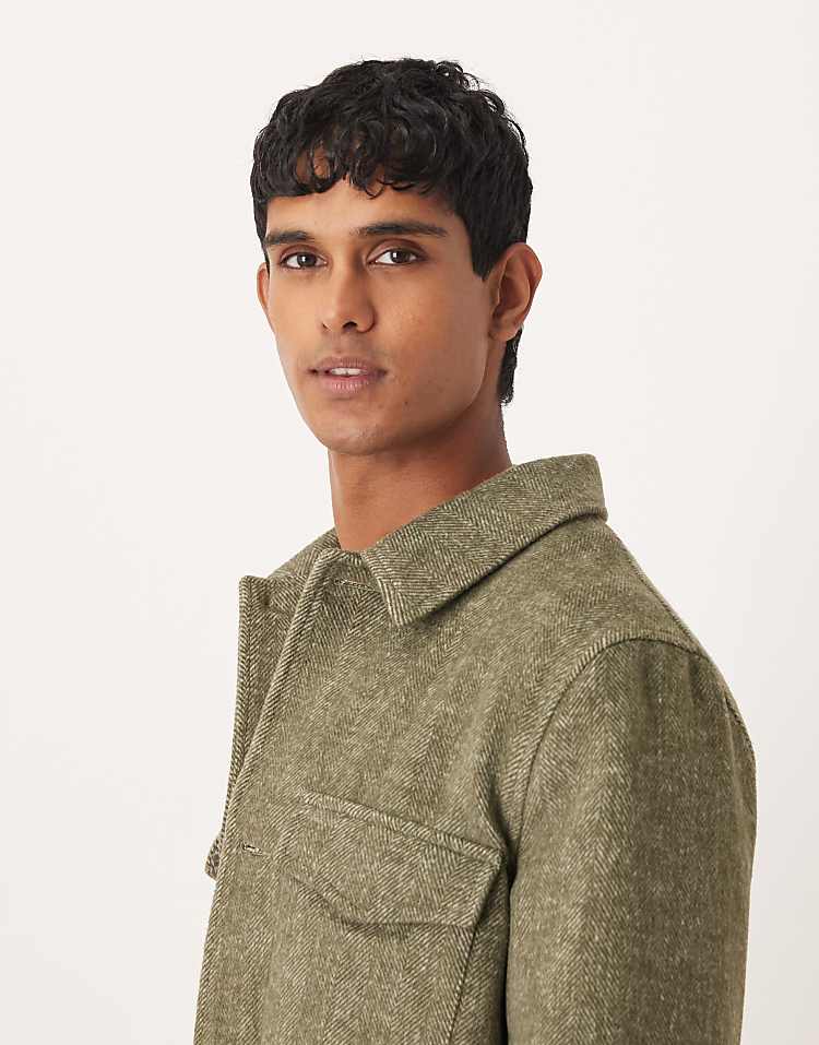 https://images.asos-media.com/products/asos-design-harrington-jacket-with-patch-pockets-in-green/209248889-4?$n_750w$&wid=750&fit=constrain