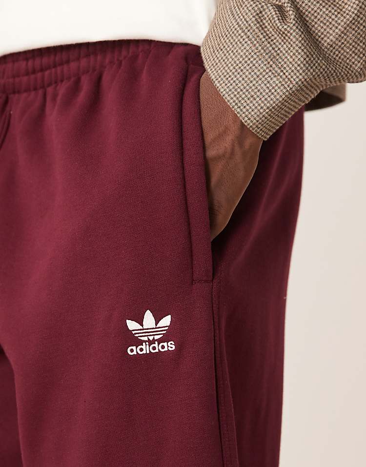 https://images.asos-media.com/products/adidas-originals-essential-open-hem-joggers-in-burgundy/209250520-2?$n_750w$&wid=750&fit=constrain