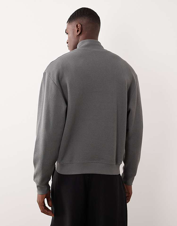 https://images.asos-media.com/products/asos-design-relaxed-quarter-zip-sweatshirt-in-charcoal/209251002-3?$n_750w$&wid=750&fit=constrain