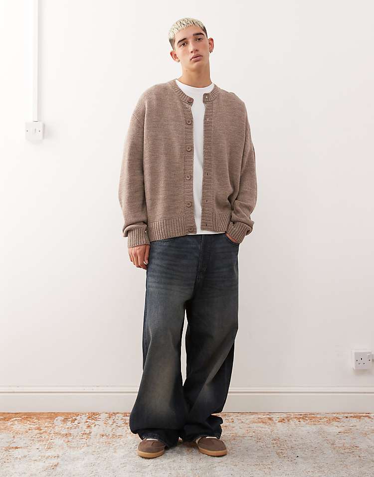 https://images.asos-media.com/products/collusion-brown-cardigan/209270412-2?$n_750w$&wid=750&fit=constrain