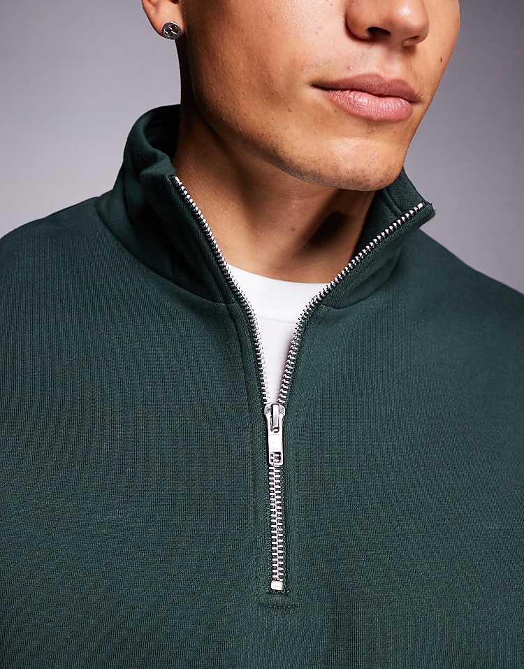 https://images.asos-media.com/products/asos-design-premium-heavyweight-oversized-quarter-zip-sweatshirt-in-400-gsm-green/209283355-5?$n_750w$&wid=750&fit=constrain
