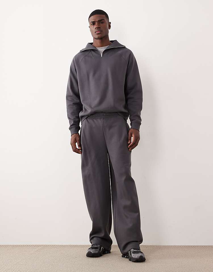 https://images.asos-media.com/products/asos-design-wide-leg-jogger-with-pleats-in-dark-grey/209293011-1-asphalt?$n_750w$&wid=750&fit=constrain