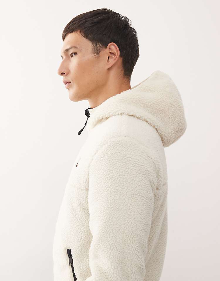 https://images.asos-media.com/products/napapijri-tynik-hooded-fleece-jacket-in-beige/209295157-3?$n_750w$&wid=750&fit=constrain