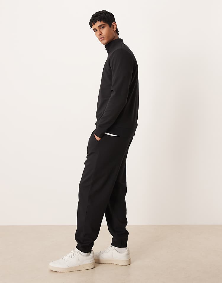 https://images.asos-media.com/products/asos-design-co-ord-breathemax-tapered-joggers-in-black/209331052-3?$n_750w$&wid=750&fit=constrain