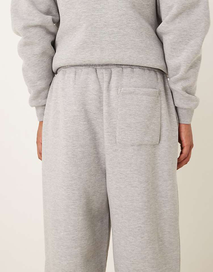https://images.asos-media.com/products/asos-design-co-ord-oversized-joggers-with-print-in-grey-marl/209332617-5?$n_750w$&wid=750&fit=constrain