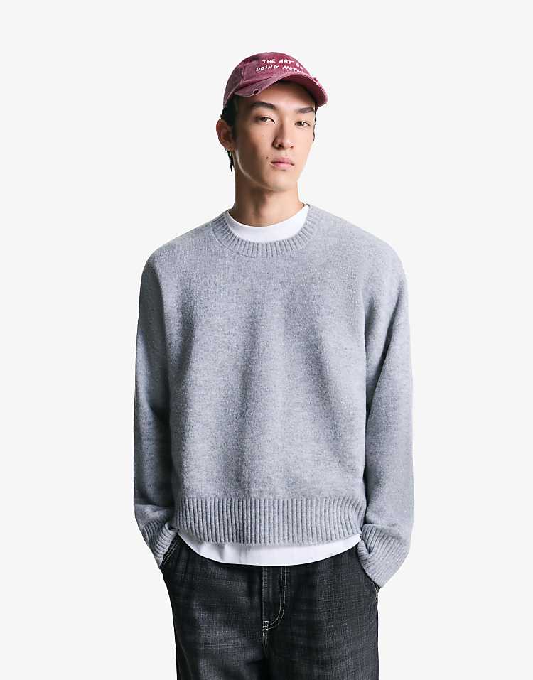 https://images.asos-media.com/products/bershka-cropped-jumper-in-light-grey/209363544-1-lightgrey?$n_750w$&wid=750&fit=constrain