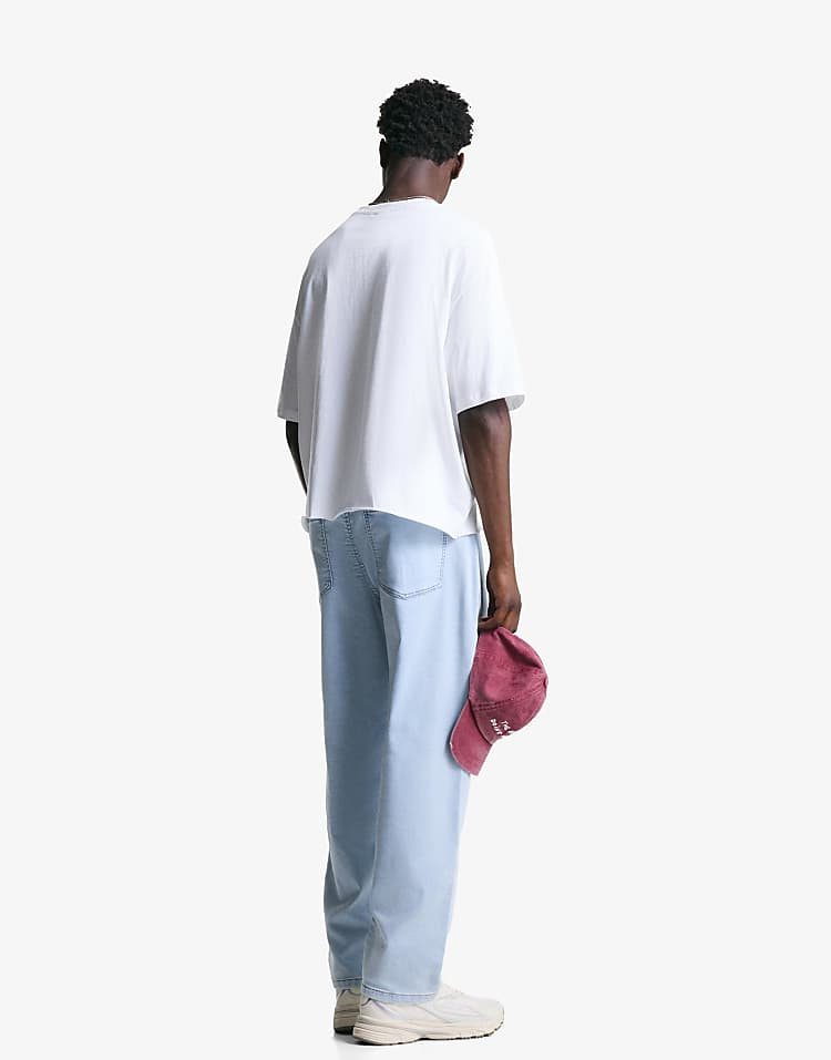 https://images.asos-media.com/products/bershka-jogger-jeans-in-light-bue/209424961-3?$n_750w$&wid=750&fit=constrain