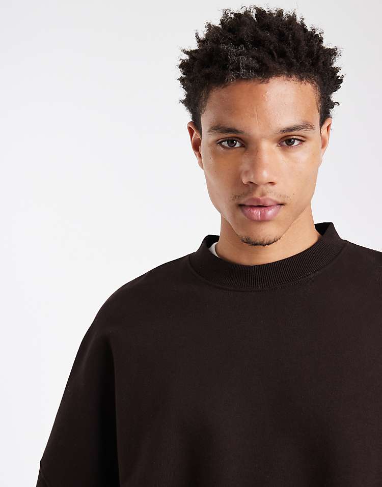 https://images.asos-media.com/products/asos-design-premium-heavyweight-extreme-oversized-sweatshirt-in-400gsm-brown/209434856-5?$n_750w$&wid=750&fit=constrain