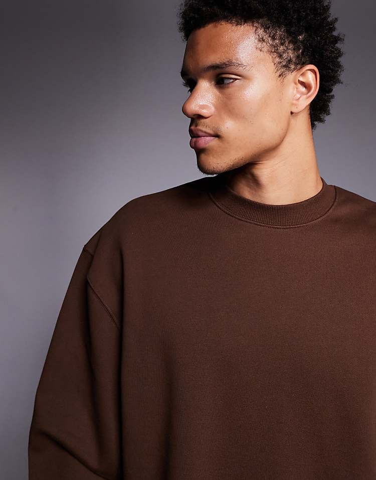 https://images.asos-media.com/products/asos-design-premium-heavyweight-oversized-sweatshirt-in-400gsm-brown/209434956-5?$n_750w$&wid=750&fit=constrain