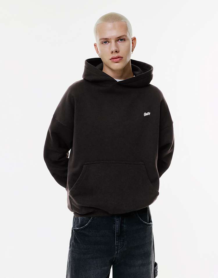 https://images.asos-media.com/products/pullbear-stwd-embroidered-logo-hoodie-in-black/209468824-2?$n_750w$&wid=750&fit=constrain