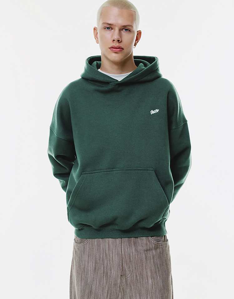 https://images.asos-media.com/products/pullbear-stwd-embroidered-logo-hoodie-in-green/209468839-4?$n_750w$&wid=750&fit=constrain