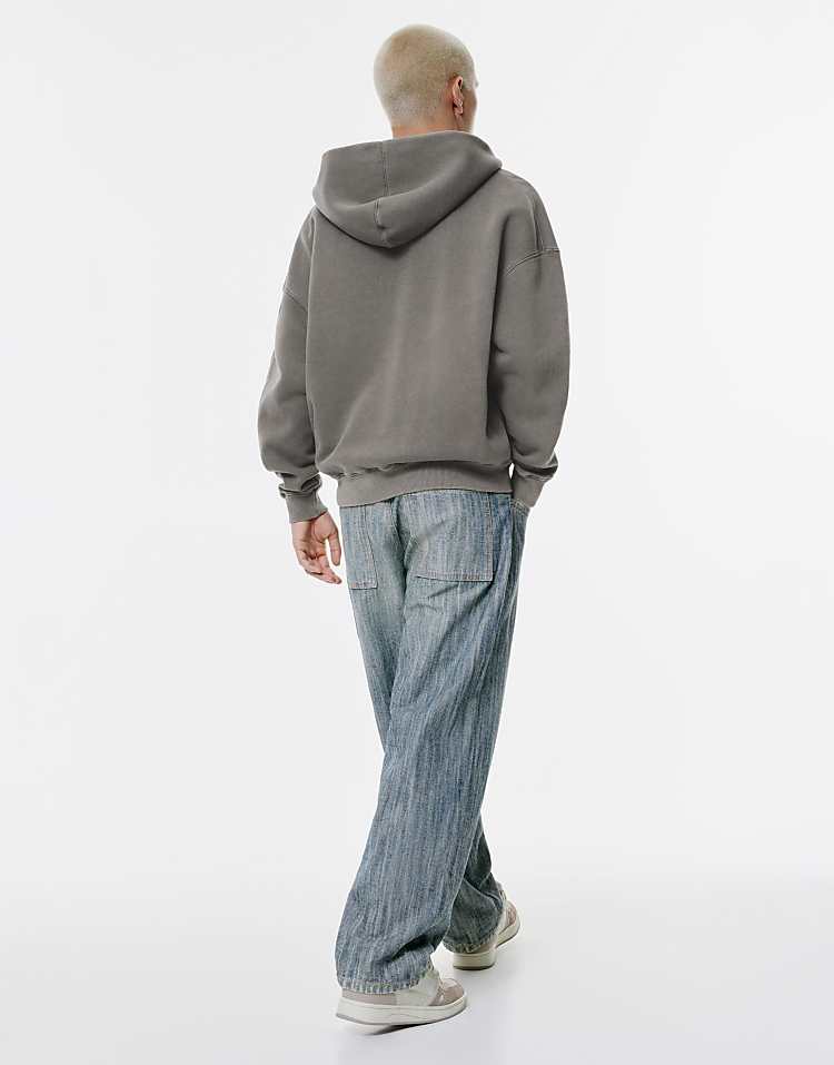 https://images.asos-media.com/products/pullbear-washed-boxy-zip-up-hoodie-in-grey/209565291-3?$n_750w$&wid=750&fit=constrain