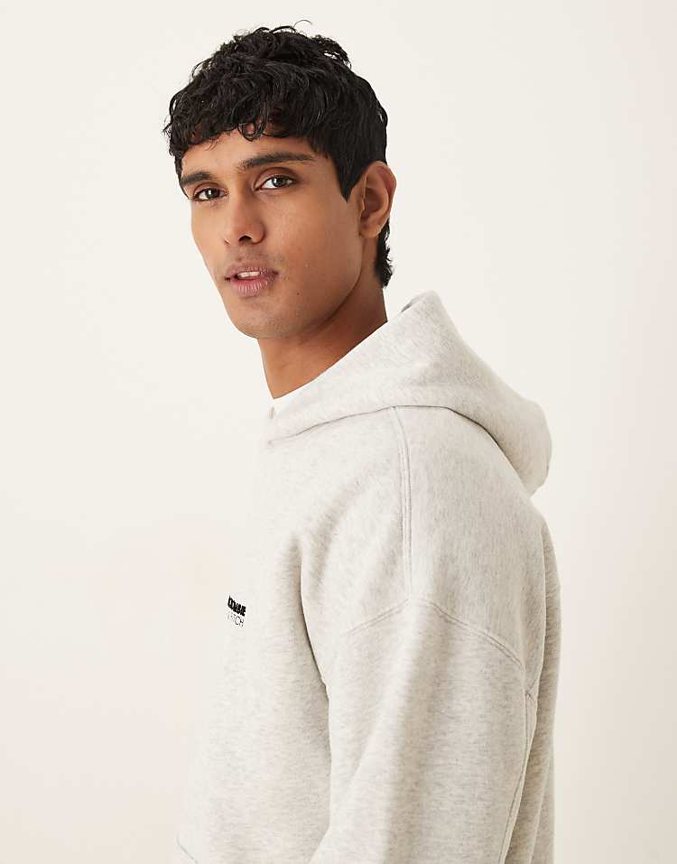 https://images.asos-media.com/products/abercrombie-fitch-logo-detail-hoodie-in-grey/209608007-4?$n_750w$&wid=750&fit=constrain