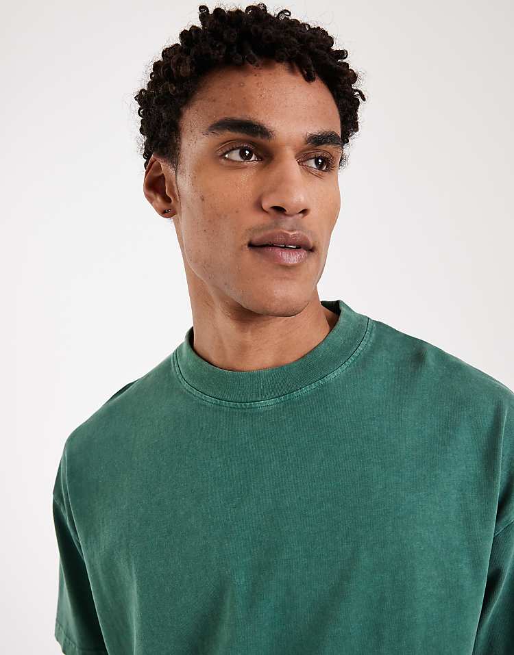 https://images.asos-media.com/products/brave-soul-oversized-240gsm-acid-wash-t-shirt-in-dark-green/209641289-5?$n_750w$&wid=750&fit=constrain