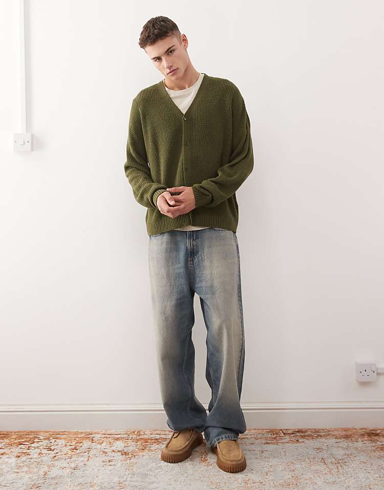 https://images.asos-media.com/products/collusion-boxy-knitted-cardigan-in-green/209664081-2?$n_750w$&wid=750&fit=constrain