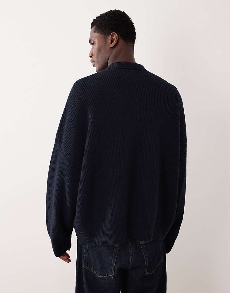 https://images.asos-media.com/products/asos-design-super-oversized-boxy-fit-knitted-fisherman-rib-notch-neck-jumper-in-navy/209720430-3?$n_750w$&wid=750&fit=constrain