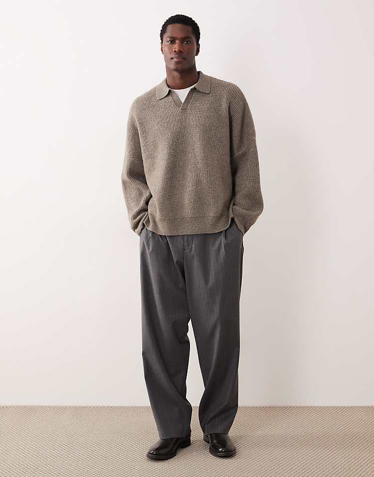 https://images.asos-media.com/products/asos-design-super-oversized-boxy-fit-knitted-fisherman-rib-notch-neck-jumper-in-taupe/209807386-2?$n_750w$&wid=750&fit=constrain