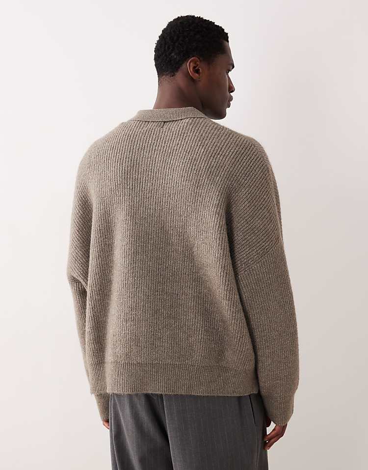 https://images.asos-media.com/products/asos-design-super-oversized-boxy-fit-knitted-fisherman-rib-notch-neck-jumper-in-taupe/209807386-3?$n_750w$&wid=750&fit=constrain